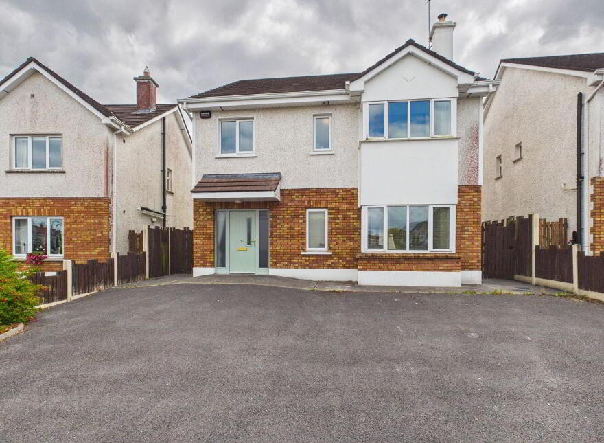 34 Garbally Oaks, Ballinasloe, H53NP82