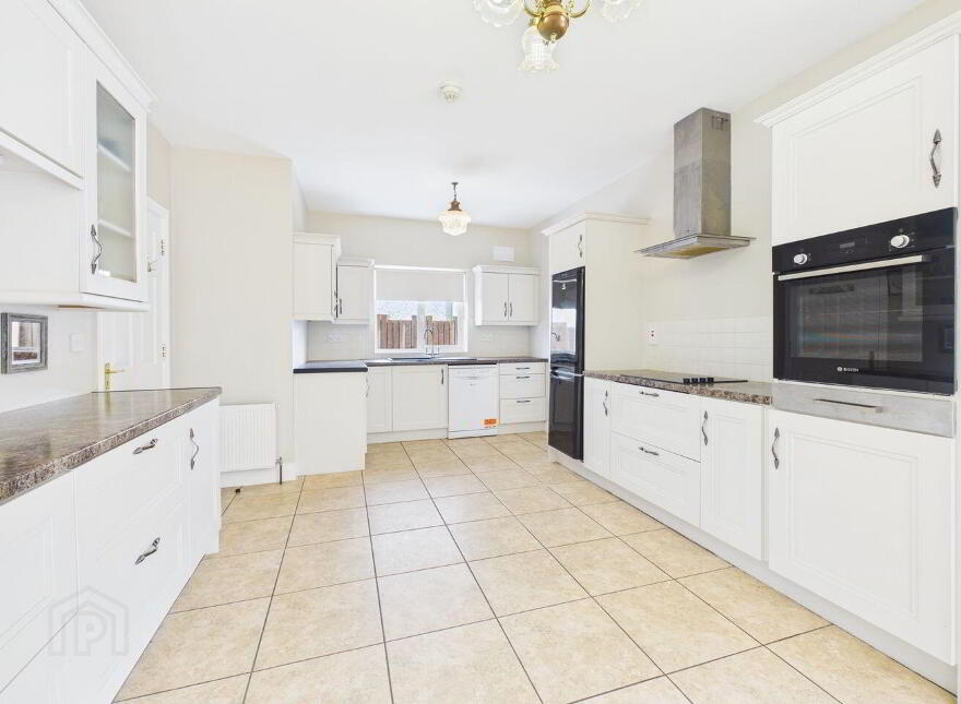 34 Garbally Oaks, Ballinasloe, H53NP82