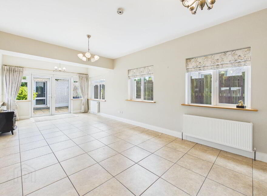 34 Garbally Oaks, Ballinasloe, H53NP82