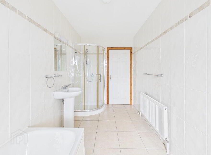 34 Garbally Oaks, Ballinasloe, H53NP82