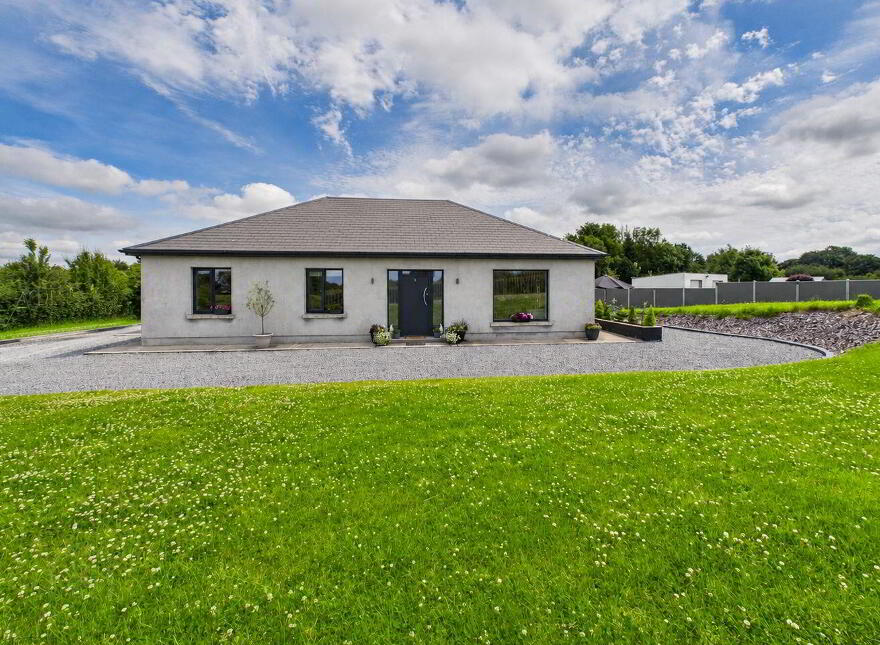 Mount Temple, Williamstown, N37A6W2