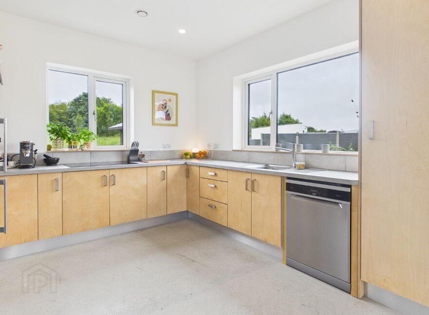 Mount Temple, Williamstown, N37A6W2