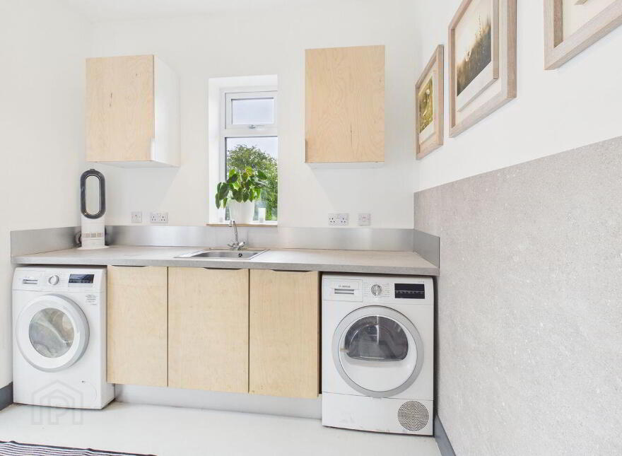Mount Temple, Williamstown, N37A6W2