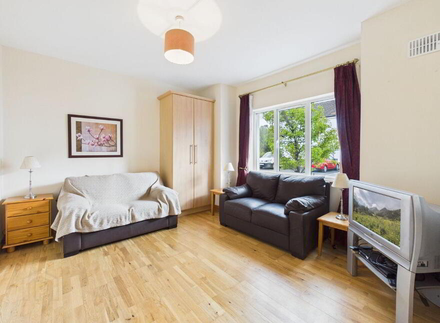 10 Oakwood, Roscommon Town, F42D306