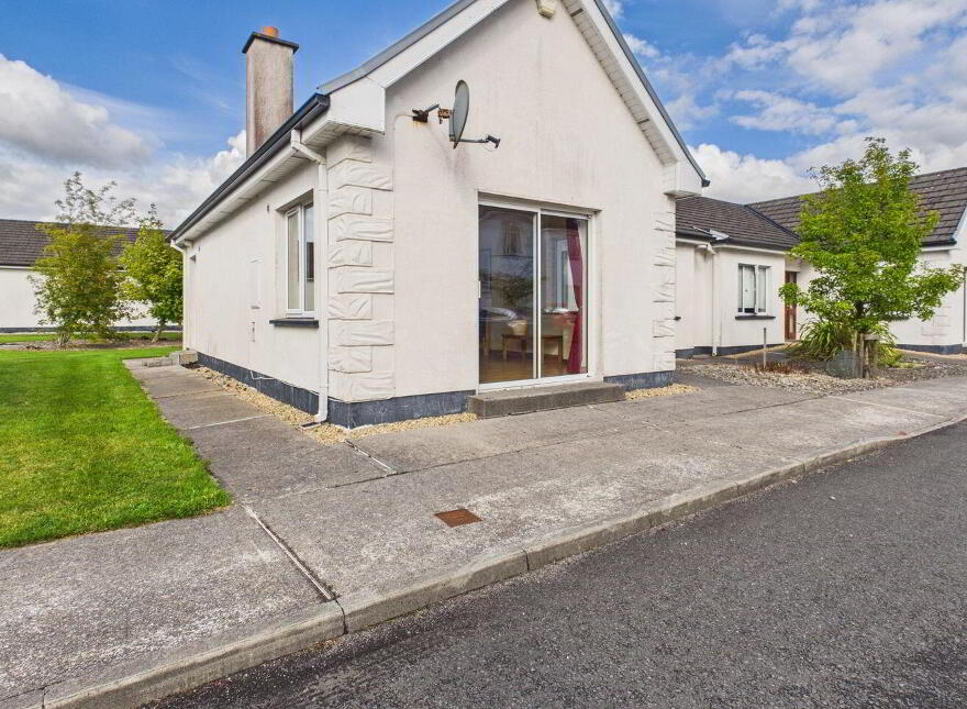 10 Oakwood, Roscommon Town, F42D306