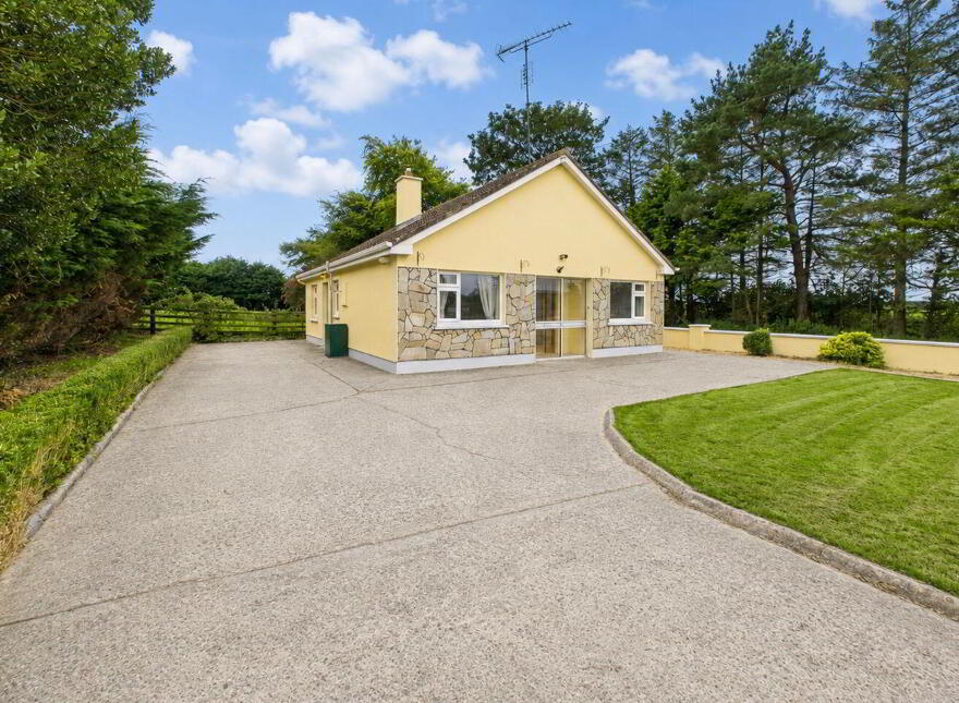 Lower Ballagh, Menlough, Killoscobe, H53W882 photo