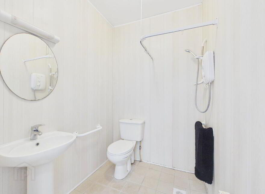 Lower Ballagh, Menlough, Killoscobe, H53W882