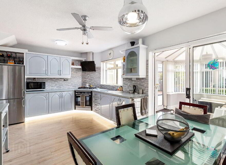 62 Richmond Park, Bray, A98V085