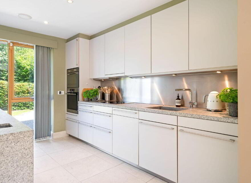 Pineview, Ballybride Road, Rathmichael, D18K6K1