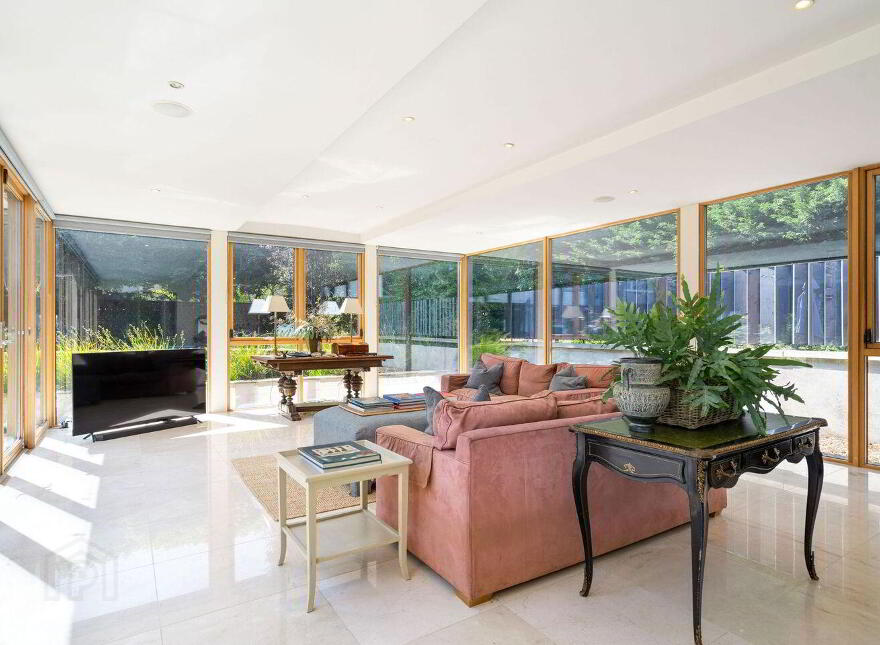 Pineview, Ballybride Road, Rathmichael, D18K6K1