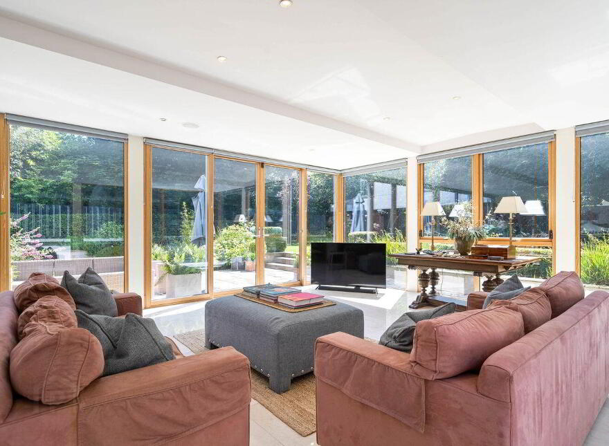 Pineview, Ballybride Road, Rathmichael, D18K6K1