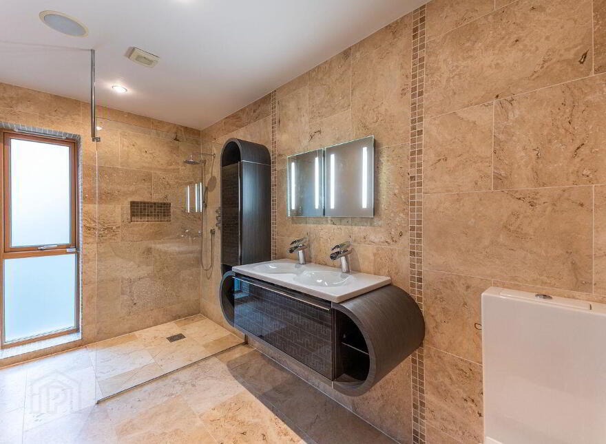 Pineview, Ballybride Road, Rathmichael, D18K6K1
