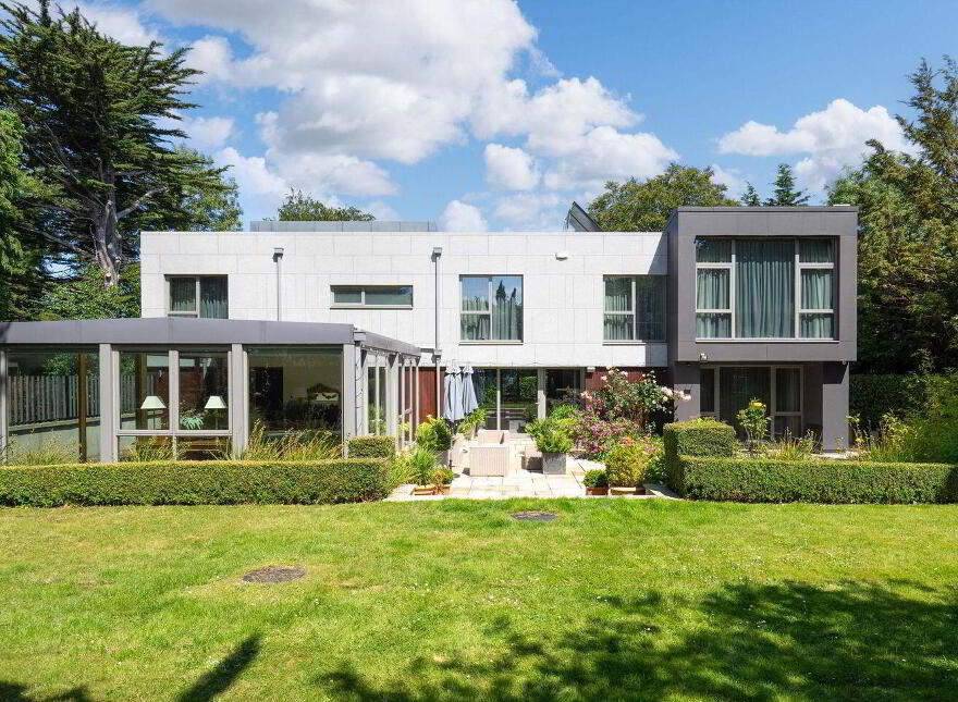 Pineview, Ballybride Road, Rathmichael, D18K6K1