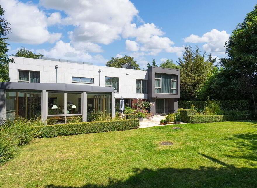 Pineview, Ballybride Road, Rathmichael, D18K6K1