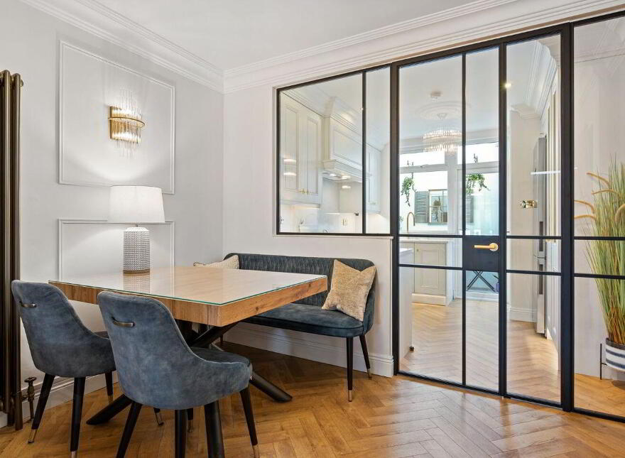 81 Cook Street, South Dublin City, D08DN2X