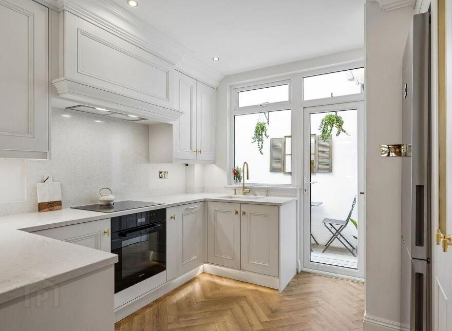 81 Cook Street, South Dublin City, D08DN2X