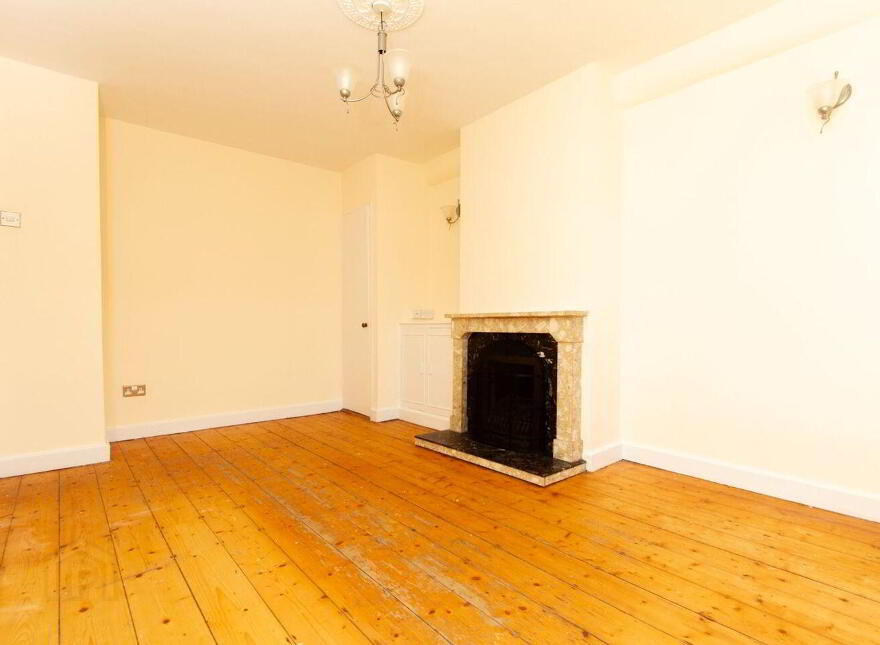 33 Loreto Crescent, Rathfarnham, Dublin 14, D14HW72