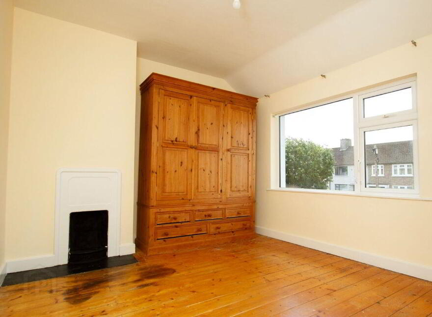 33 Loreto Crescent, Rathfarnham, Dublin 14, D14HW72