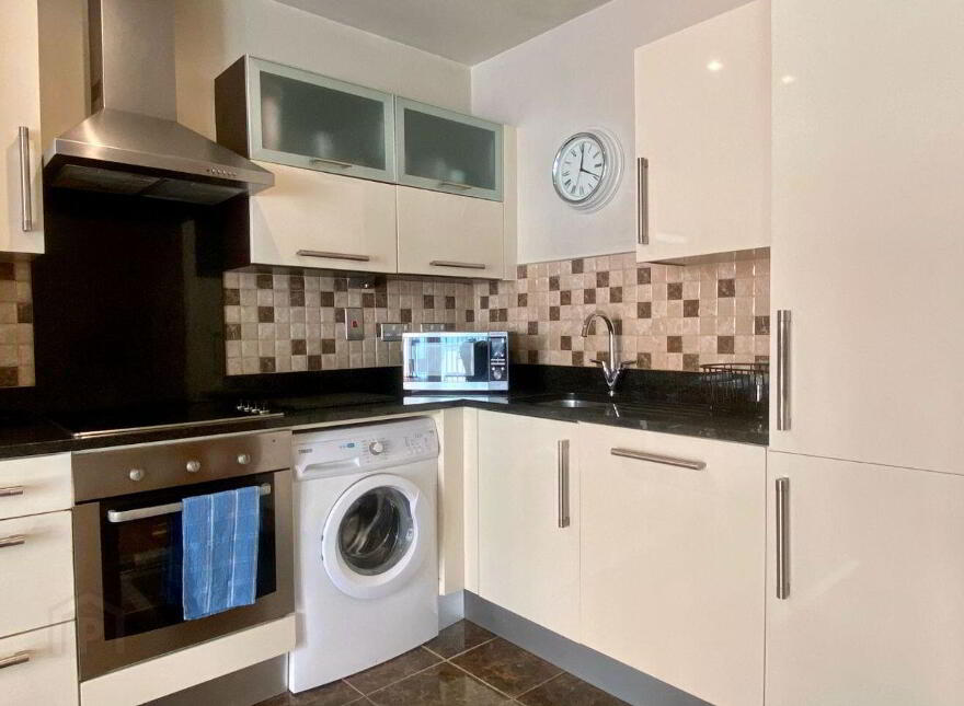 Apartment 1 80 Reuben Street, Rialto, Rialto, D08W838