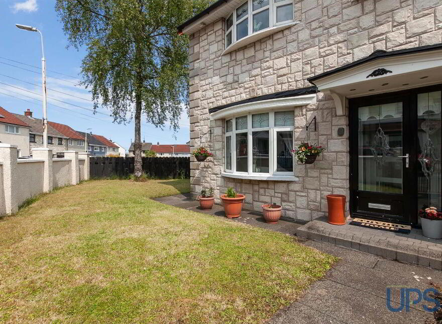 35 Glenalina Park, Belfast, BT12 7LD
