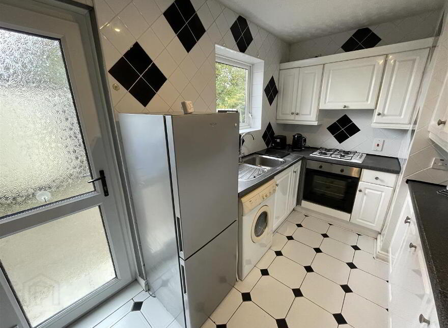 35 Glenalina Park, Belfast, BT12 7LD