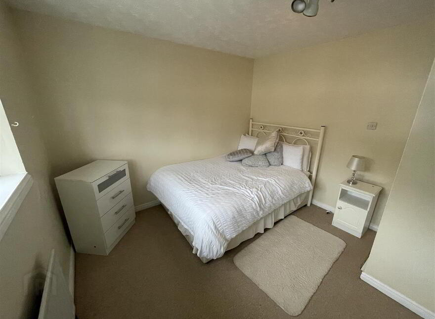 35 Glenalina Park, Belfast, BT12 7LD