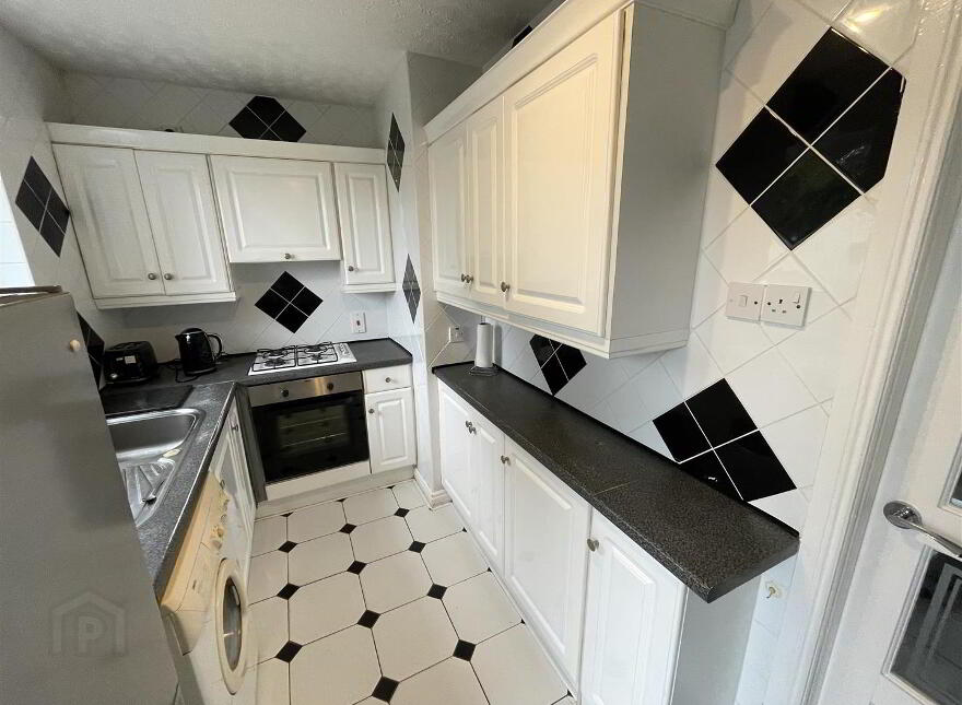 35 Glenalina Park, Belfast, BT12 7LD