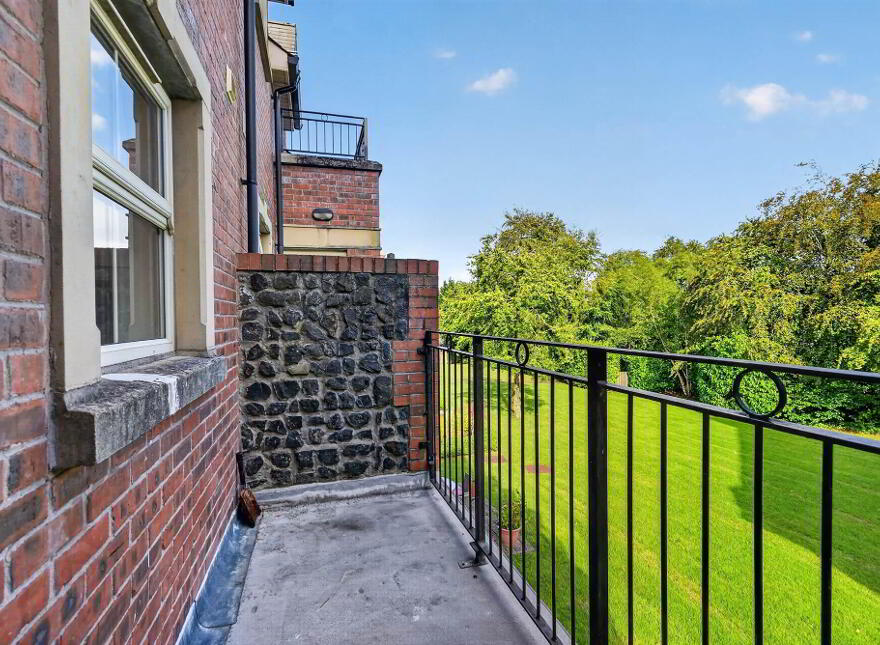 9 The Manor, Blacks Road, Belfast, BT10 0PL
