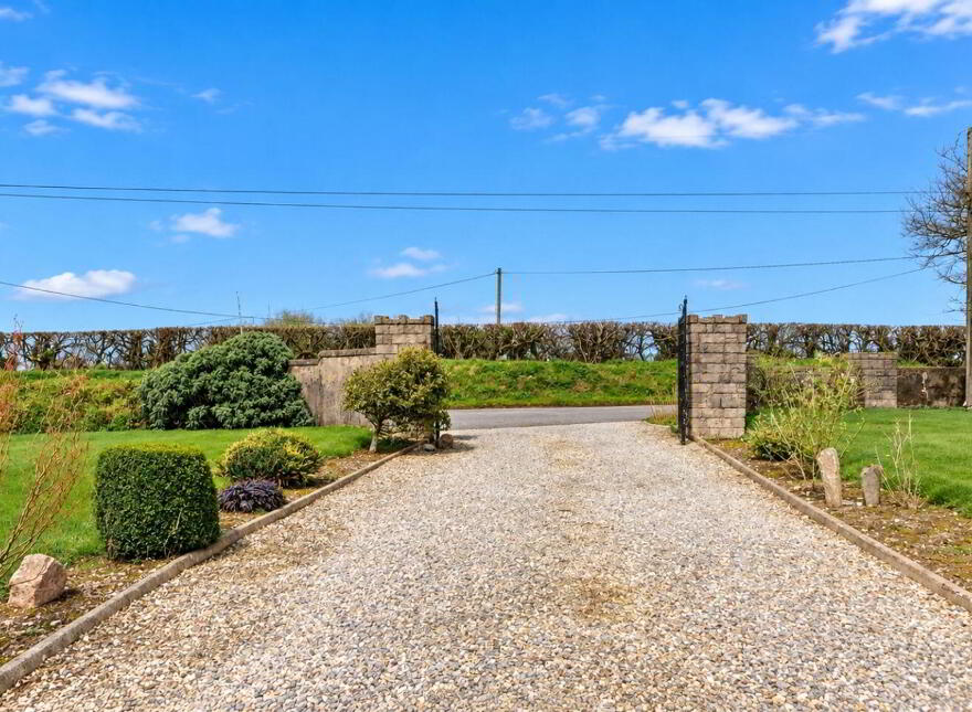 Dry Dock, Tenacre, Kilrane, Rosslare Harbour, Y35C7P3