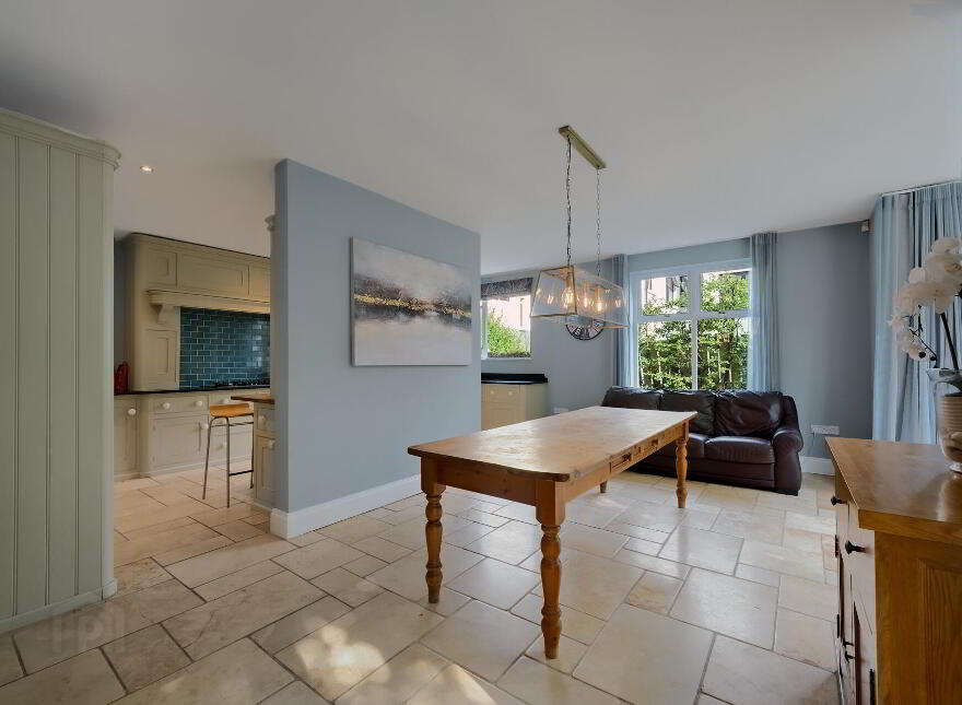 28 Marlborough Park South, Belfast, BT9 6HR