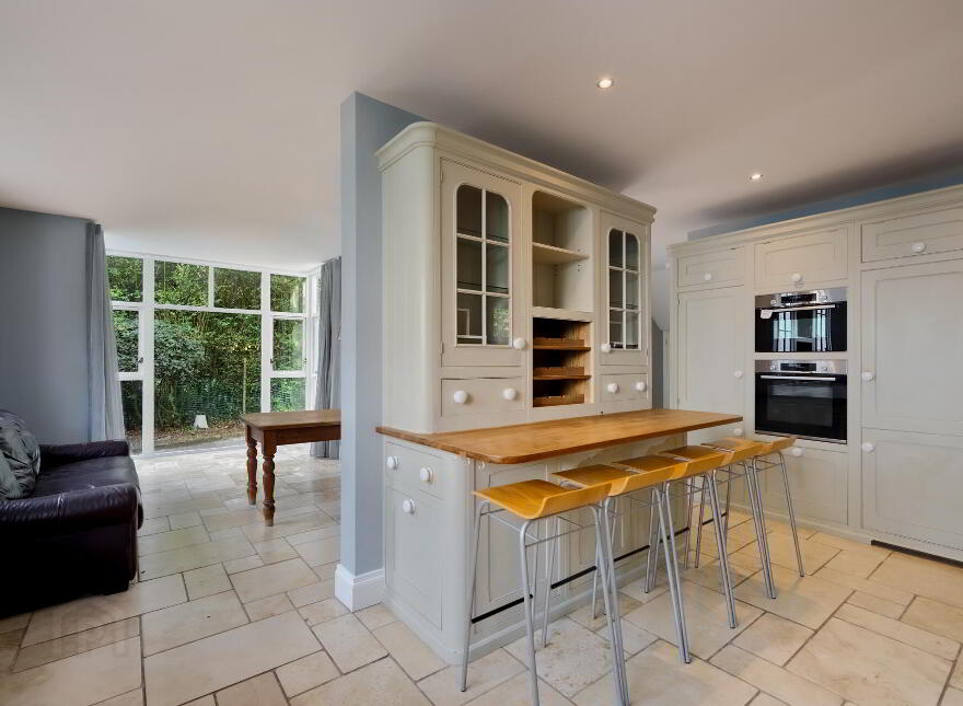 28 Marlborough Park South, Belfast, BT9 6HR
