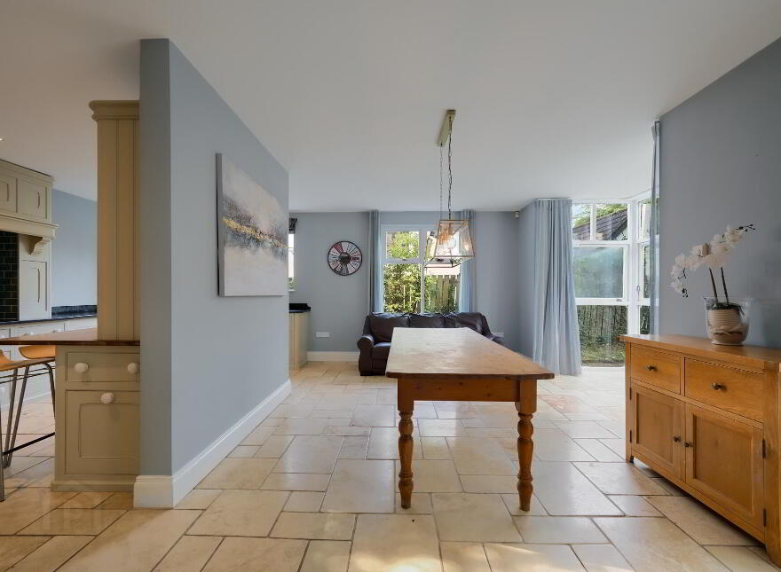 28 Marlborough Park South, Belfast, BT9 6HR