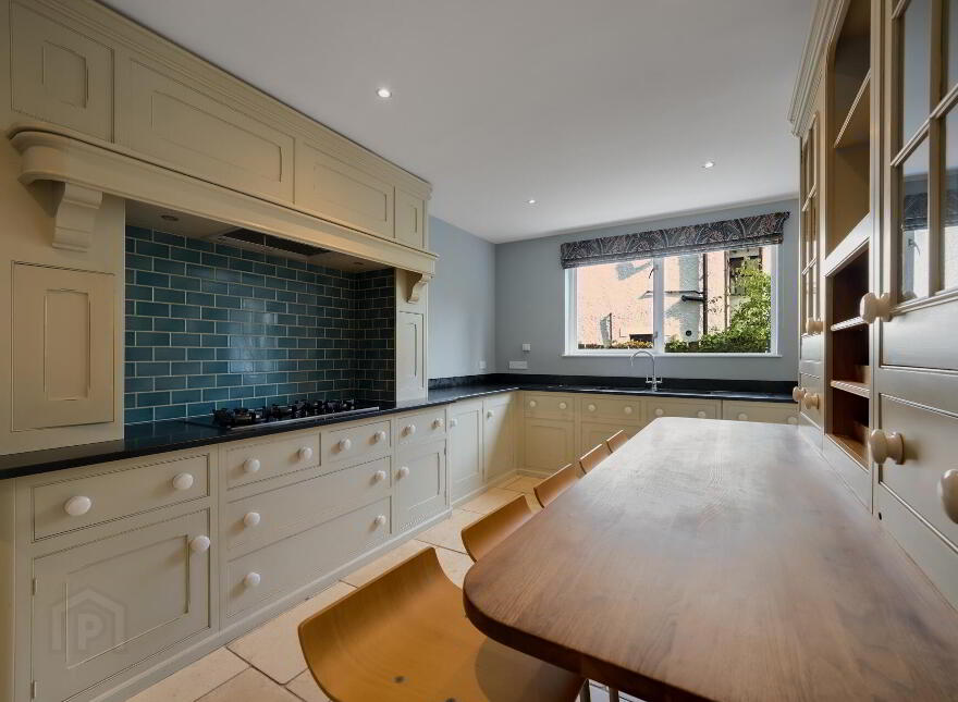 28 Marlborough Park South, Belfast, BT9 6HR