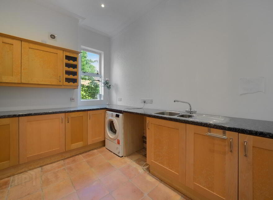 28 Marlborough Park South, Belfast, BT9 6HR