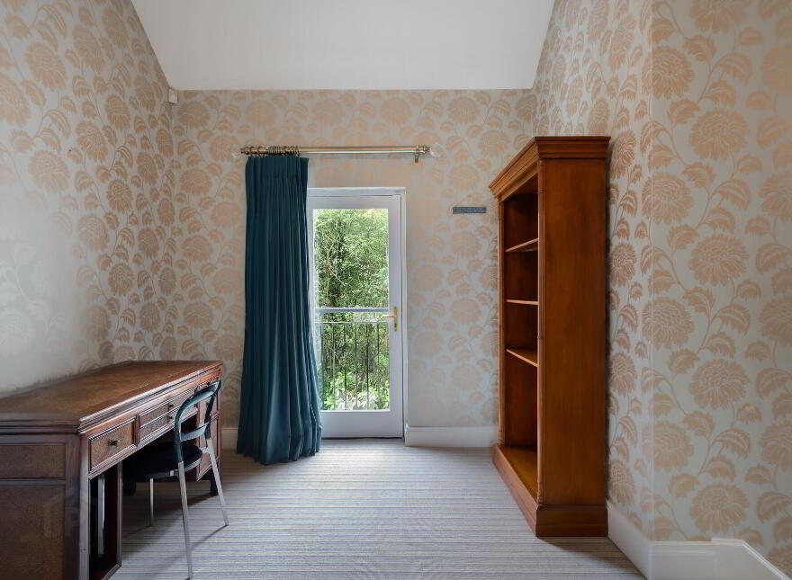28 Marlborough Park South, Belfast, BT9 6HR