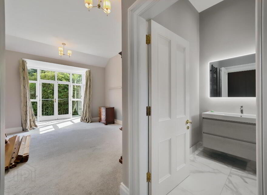 28 Marlborough Park South, Belfast, BT9 6HR