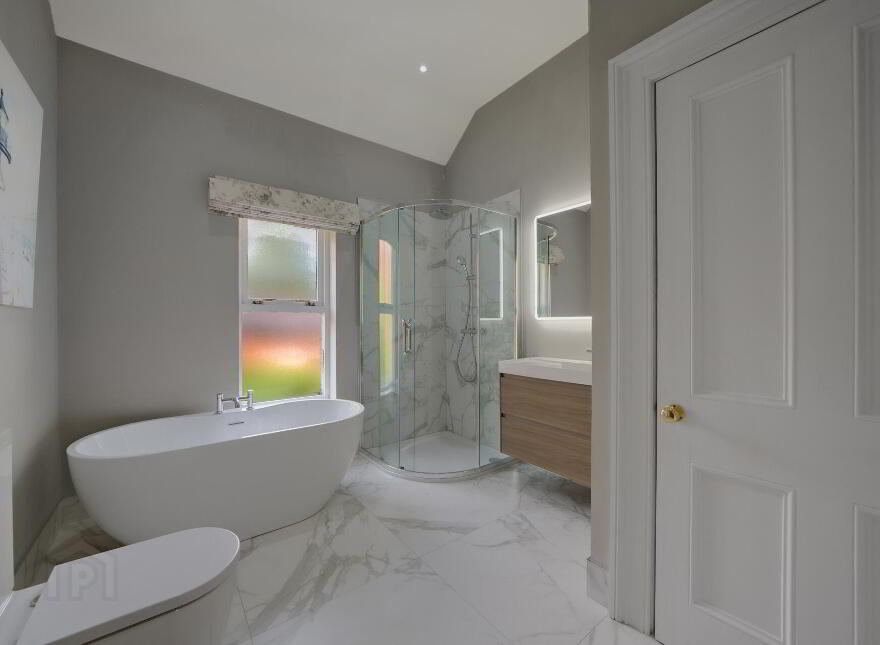 28 Marlborough Park South, Belfast, BT9 6HR