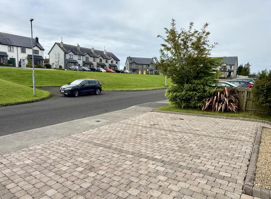 49 Carrowmore Drive, Knock, F12F259