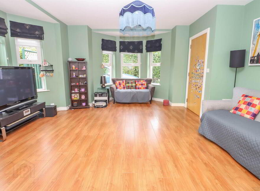 1d Grand Prix Park, Dundonald, Belfast, BT16 2BD