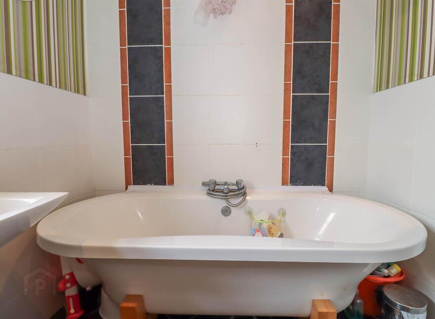 1d Grand Prix Park, Dundonald, Belfast, BT16 2BD