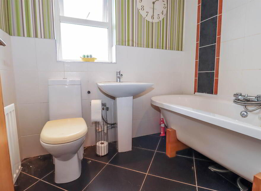 1d Grand Prix Park, Dundonald, Belfast, BT16 2BD