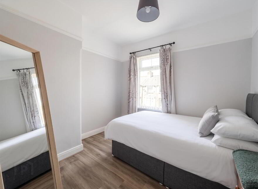26 Rosapenna Drive, Cliftonville, Belfast, BT14 6GT