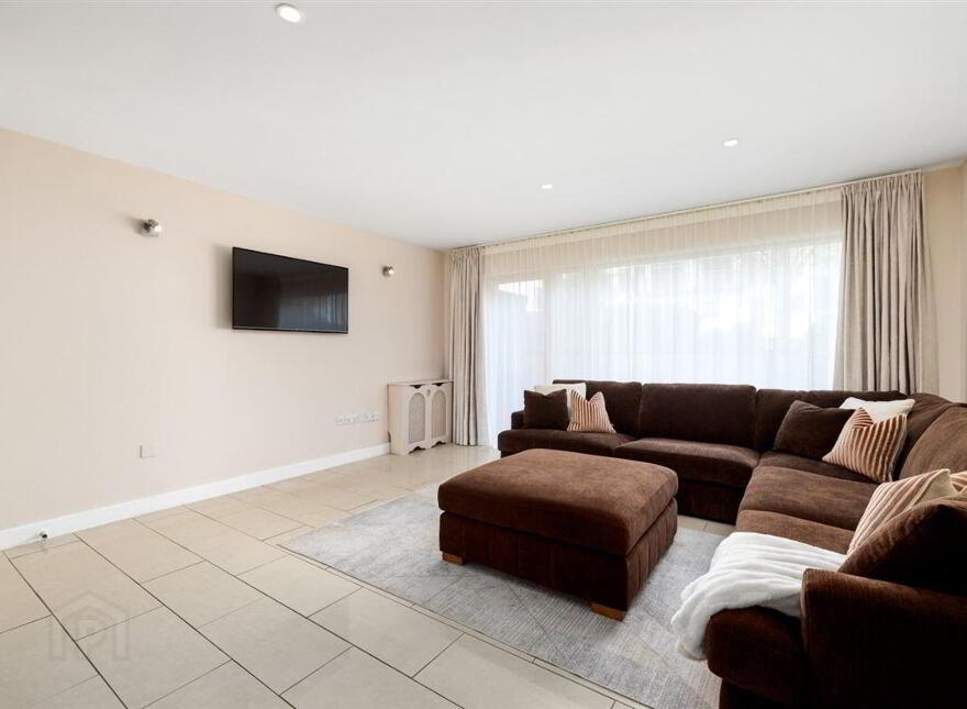 1 Gallery Quay, Block, 10 Grand Canal Dock, Dublin, D02KR62