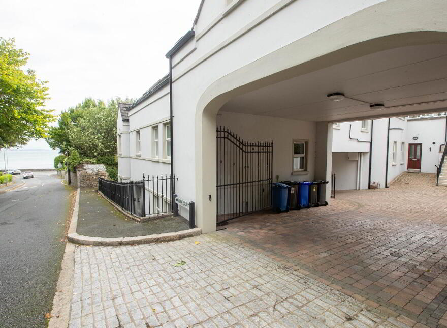 1 Apiary Court, King Street, Newcastle, BT33 0FB