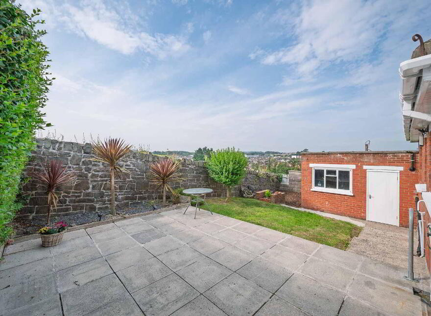 17 Church Drive, Bangor, BT20 3EE