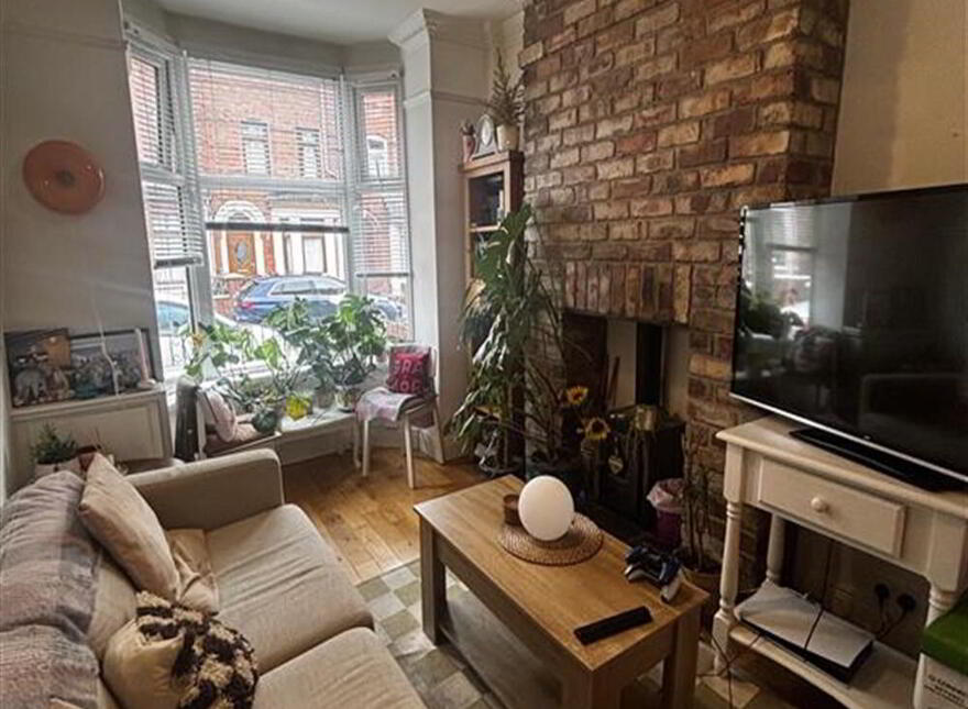 17 Farnham Street, Belfast, BT7 2FL