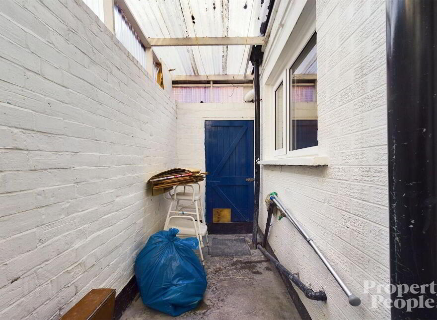 17 Farnham Street, Belfast, BT7 2FL