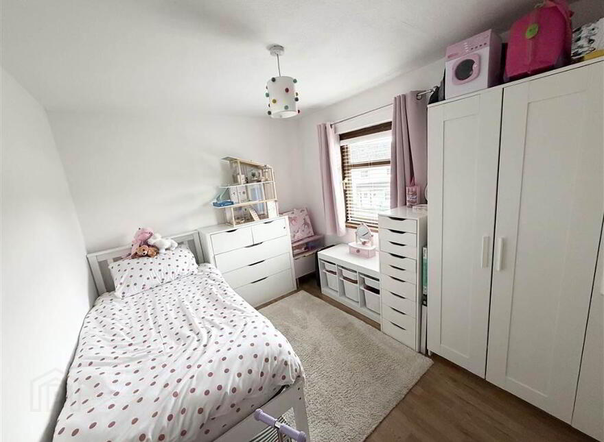 7D Tullymore Gardens, Belfast, BT11 8ND