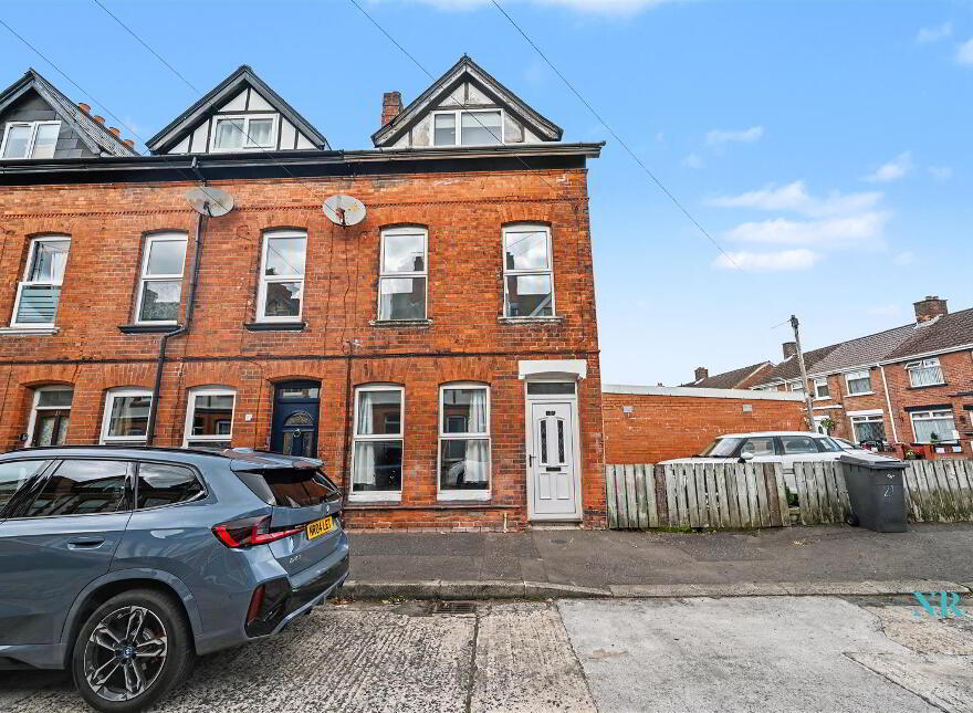 15 Jocelyn Gardens, Belfast, BT6 9BA photo