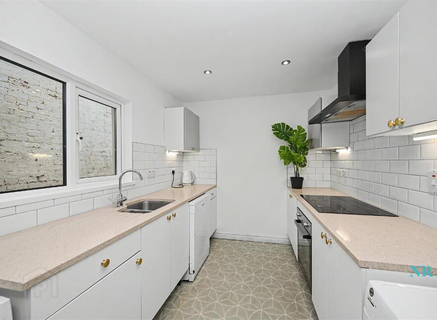 15 Jocelyn Gardens, Belfast, BT6 9BA